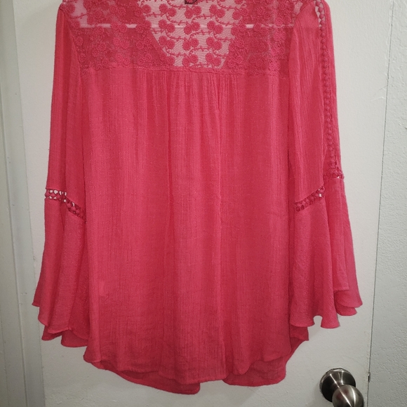New Directions bell sleeve floral lace top SZ SMALL - Picture 4 of 12